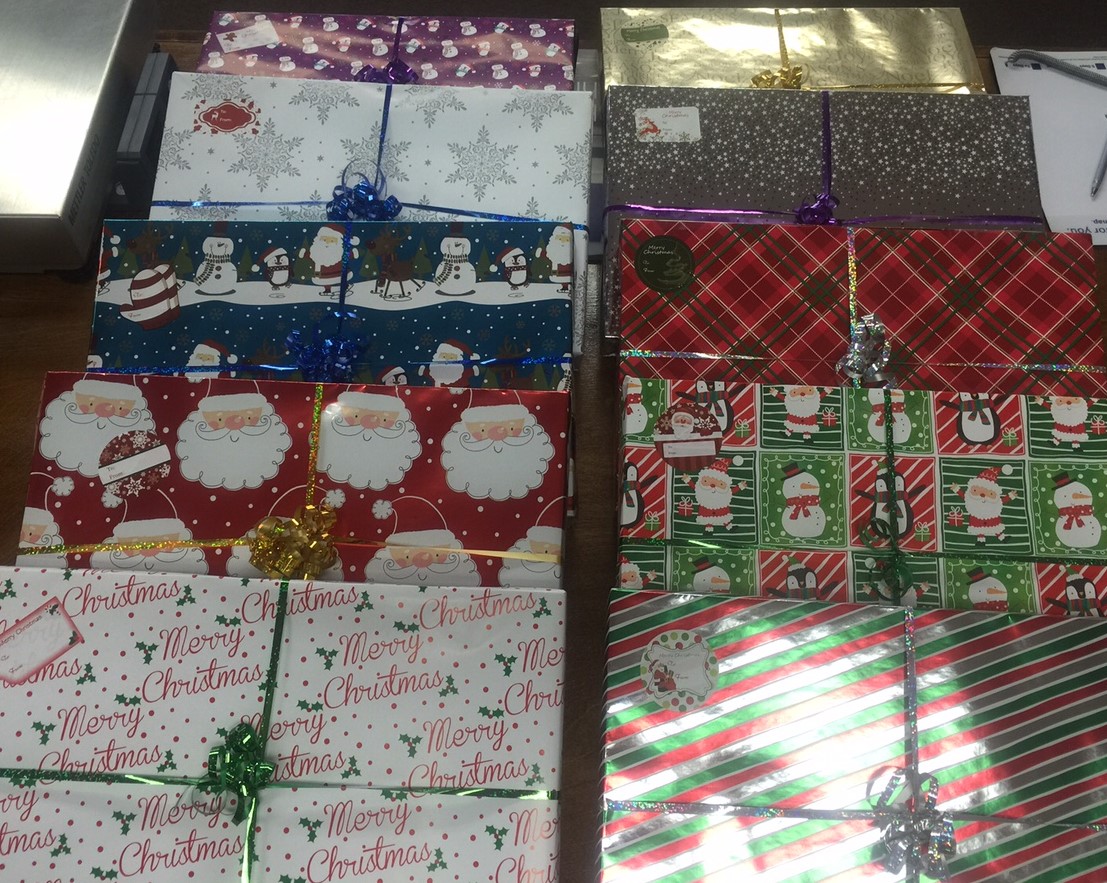 Wrapping Paper for sale in Canebrake, California